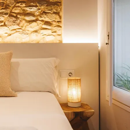 Apartman Bravissimo Calderers El Cavall, In The Old Town