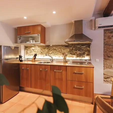 Bravissimo Calderers El Cavall, In The Old Town Apartman *