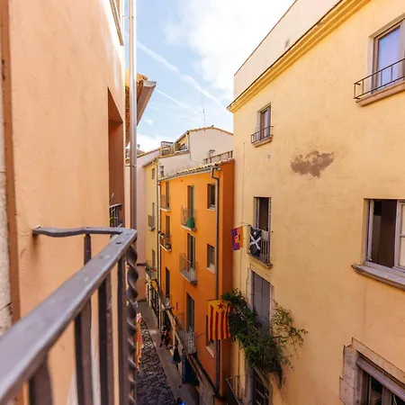 Bravissimo Calderers El Cavall, In The Old Town Apartman Girona