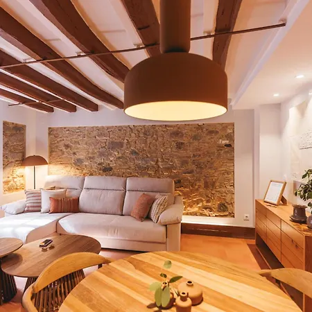 Apartman Bravissimo Calderers El Cavall, In The Old Town